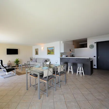 Apartamento Larianella,tra Pace E Relax!