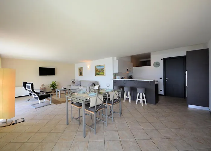 Apartamento Larianella,tra Pace E Relax!