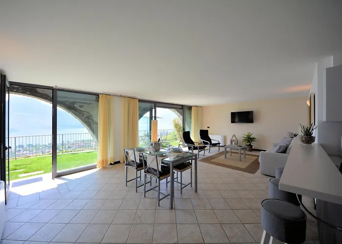 Larianella,tra Pace E Relax! Vercana